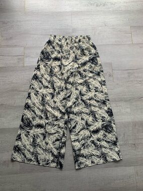 NWOT Entro Dark Navy & Cream Palm-Print Wide Leg Pants, size L.